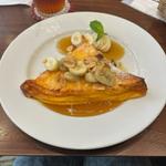 焦がしバターとキャラメルアーモンドのフレンチトースト(Cafe Fate)