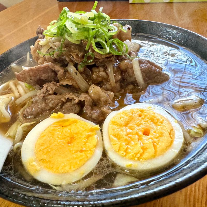 黒毛和牛 肉盛り醤油ラーメン(黒毛和牛弁当 キッチンつむぎ)