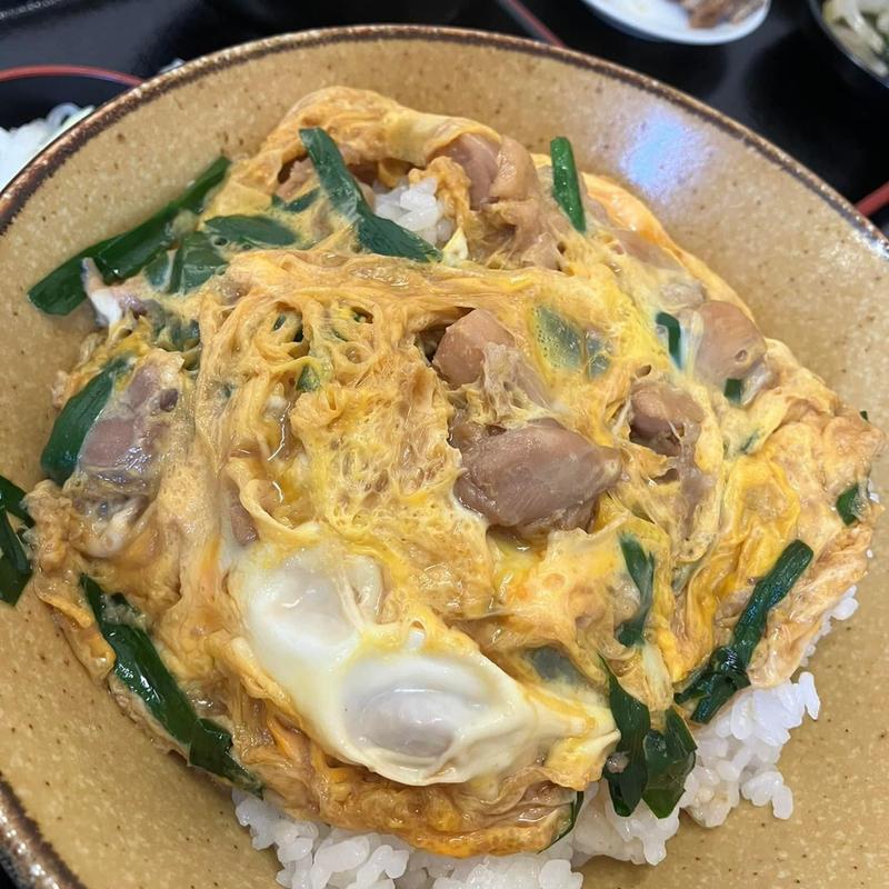 ハーフにら玉親子丼 ハーフナポリタンセット(古都)