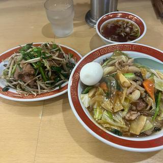 中華丼 レバニラ炒め