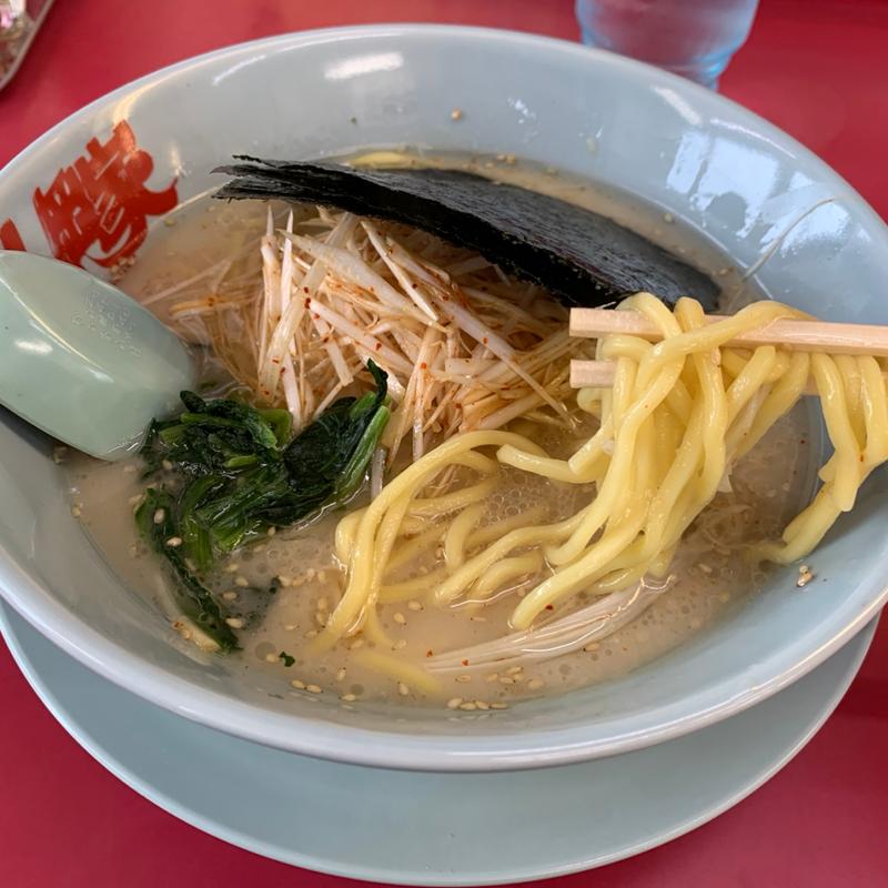 ピリ辛ネギ塩ラーメン麺カタ(ラーメン山岡家 伊達店)