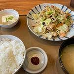 肉野菜炒め定食(やよい軒 堺浜寺店)
