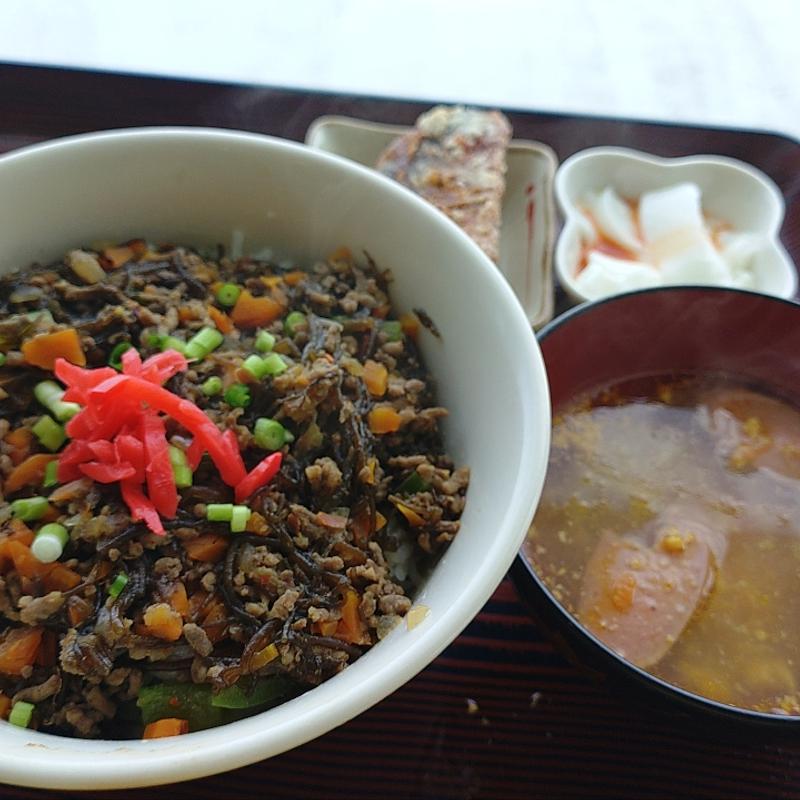 もずく丼(ステーキと沖縄そばの店 かみや)