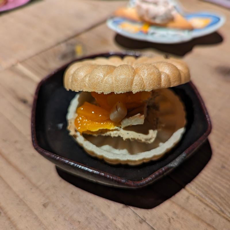 鶏白レバーとあんぽ柿の最中(高円寺 動悸（ときめき）)