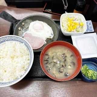 ハムエッグ納豆定食(吉野家 中目黒駅前店 )