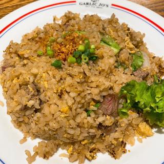 にんにく炒飯 牛肉&レタス(ガーリック・ジョーズ クイーンズクスエア店 （GARLIC JO'S）)