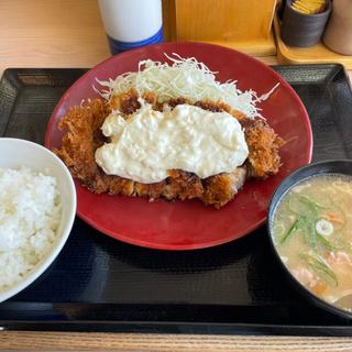 タルタルチキンカツ定食(かつや 堺石津店)