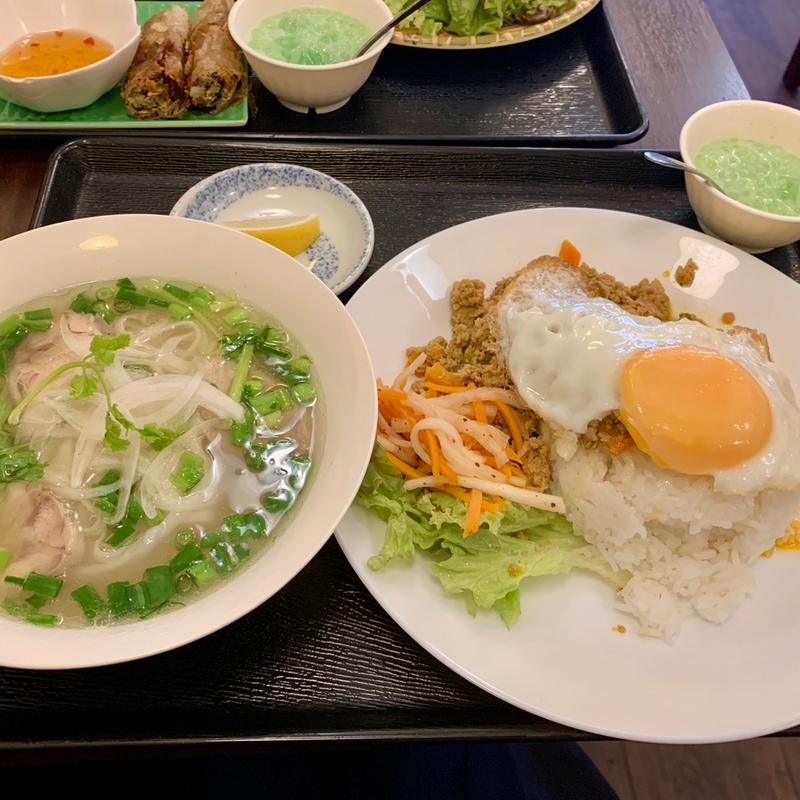 ガパオ&ミニ鶏肉フォーセット(MAIHIEN FOOD)