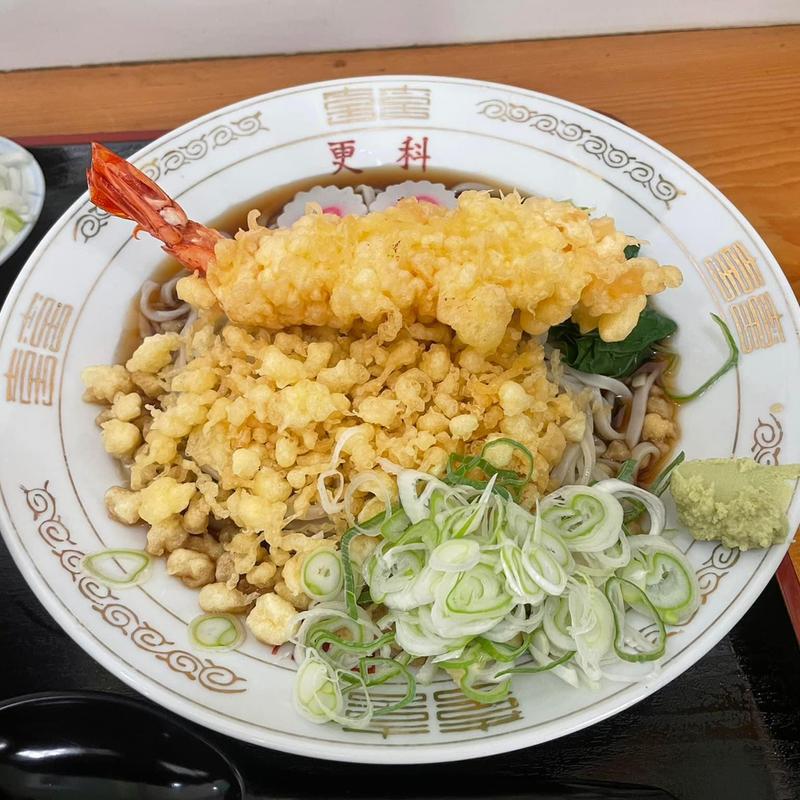 冷やしたぬき蕎麦 海老天(更科食堂)