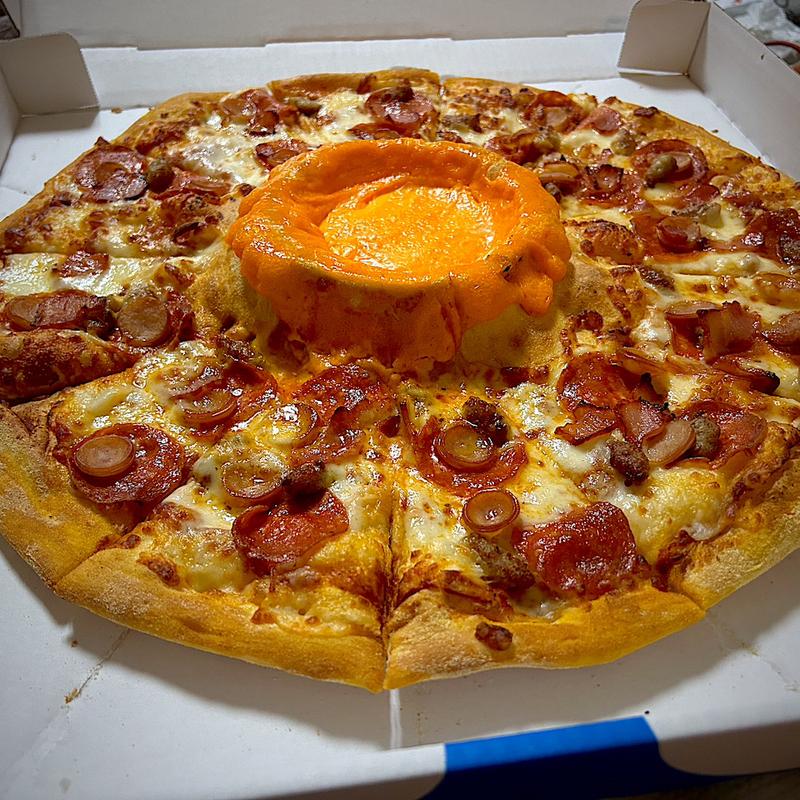 チーズボルケーノ ギガ・ミート(ドミノピザ 五橋店)