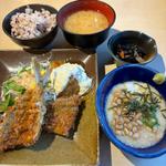 元気ごはん定食（スパイシーチキン、キスフライ、3種のスタミナ和え、小鉢）