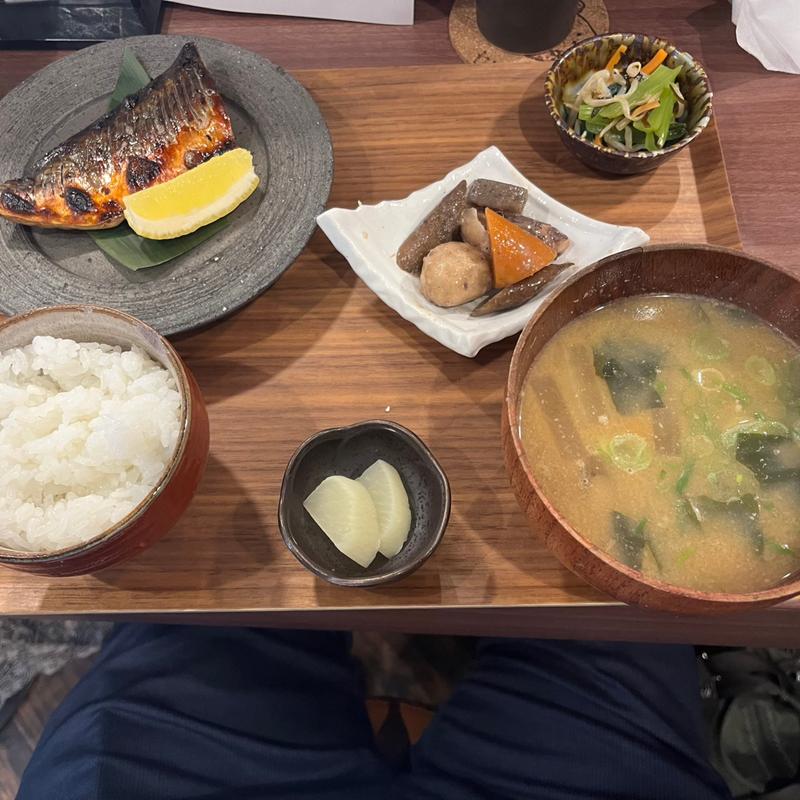 おまかせ定食（ゴマサバの幽庵焼き）(おいりぃ)