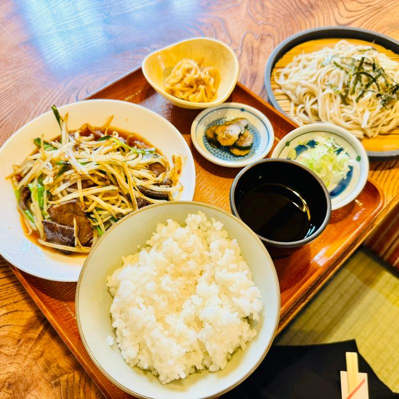 レバーニラ炒めセット【冷たい蕎麦】(赤城屋)