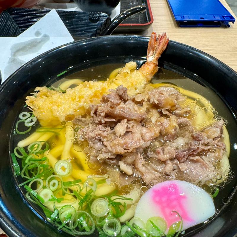 かけうどんに海老天、肉トッピング(資さんうどん 今福鶴見店)