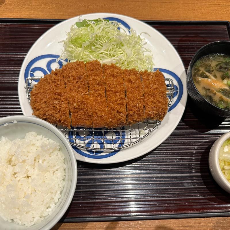 ロースカツ定食(とんかつまい泉 青山本店)