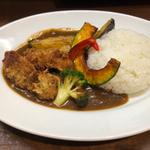 牡蠣フライカレー(Oyster Bar ジャックポット丸の内)