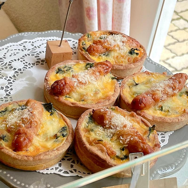 ほうれん草とあらびきウインナーのキッシュ(カフェ ポロン（Pollon）)