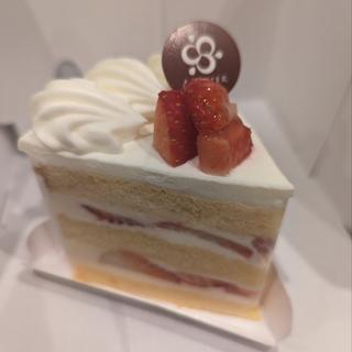 ル・ショートケーキ・オ・フレーズ(洋菓子 アカシエ 浦和店)