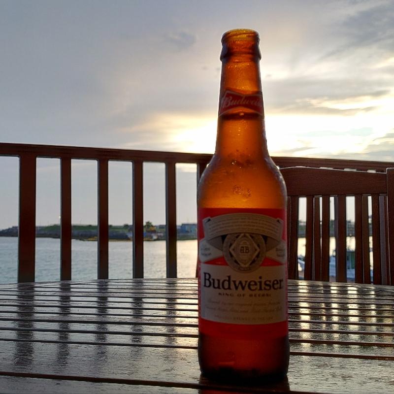 バドワイザー(SEASIDE AT KADENA MARINA)