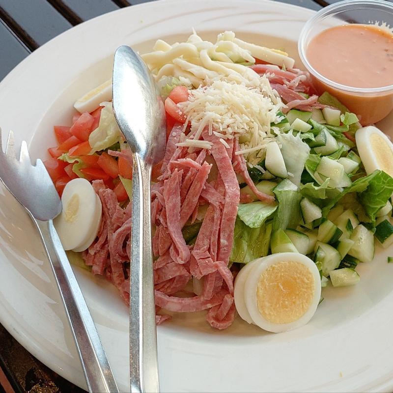 コブサラダ(SEASIDE AT KADENA MARINA)