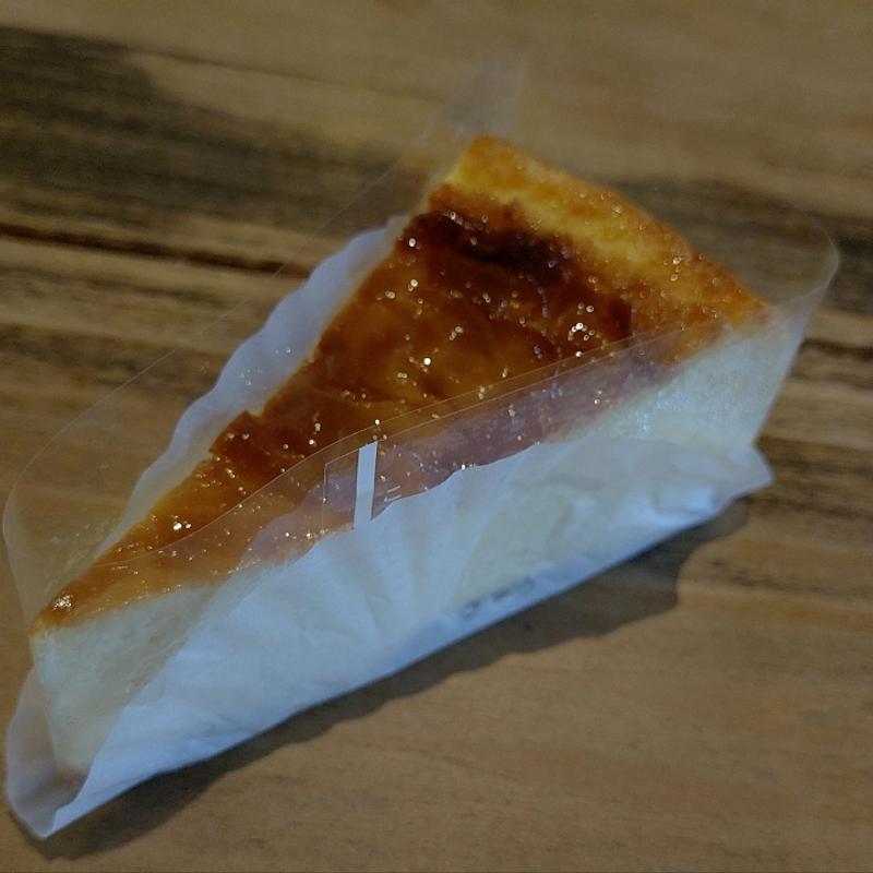 チーズケーキ(ZHYVAGO COFFEE ROASTERY)