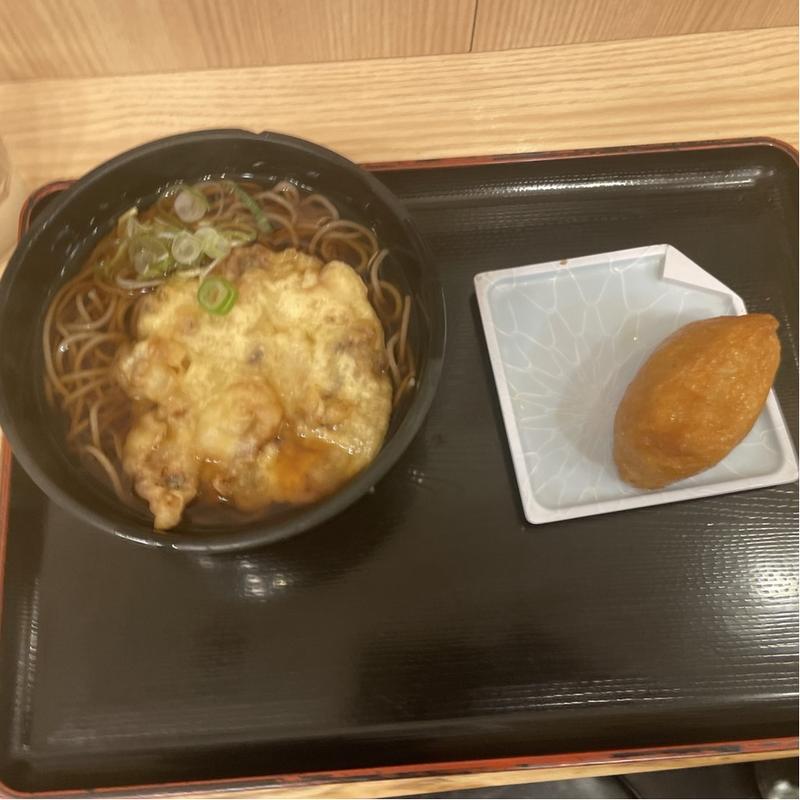 ゲソ天そば　いなり(よもだそば 銀座店)