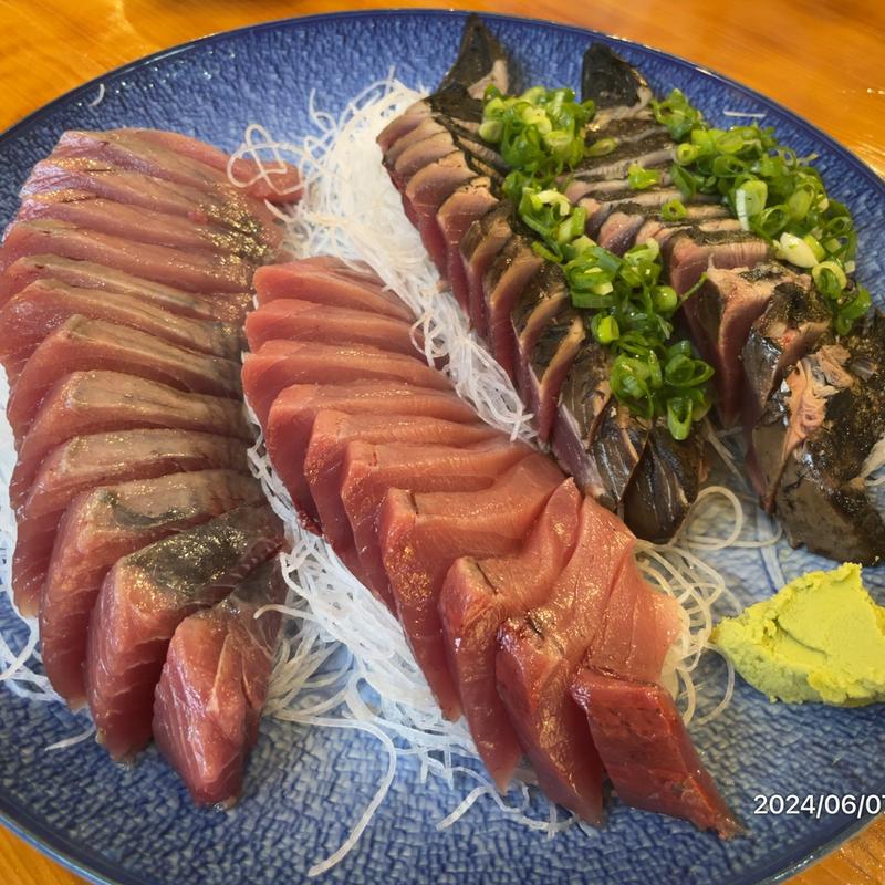 カツオたたき+刺身+ごはんみそ汁(田中鮮魚店  漁師小屋)