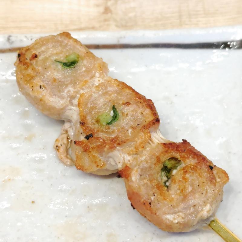 豚ニラ巻き(ホームベース 伊勢佐木町)