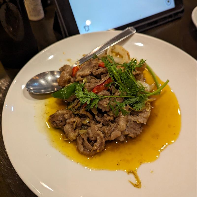 牛肉のレモングラス炒め(フォーベト)