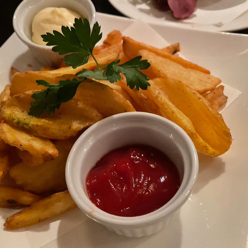 (vivo! beer + dining bar)