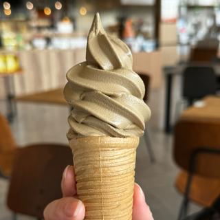 ほうじ茶ソフトクリーム(THE SANDO (ザサンド))