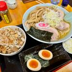 手打ちチャーシュー中華＋味玉＋メンマ＋ライス(中華そば 香十)