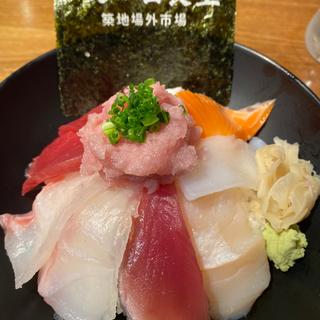 特選海鮮丼(ハレの日食堂 )