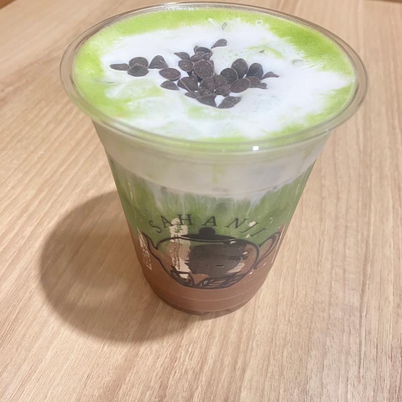 天空ミントチョコレートラテ(クリームトッピング)(SAHANJI（サハンジ）イオンモール東員店)