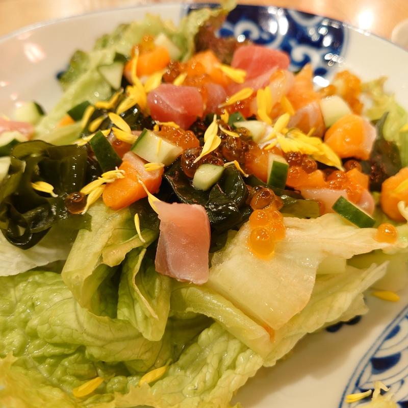 海鮮チラシサラダ(磯丸水産 新小岩ルミエール店)