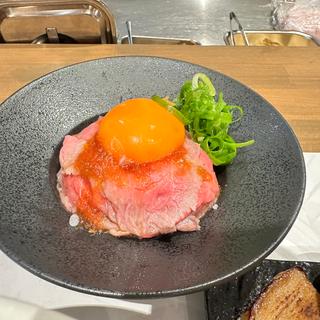 とちぎ和牛『ナカニク』半生（レア）お肉ごはん(中華そば とちの葉)