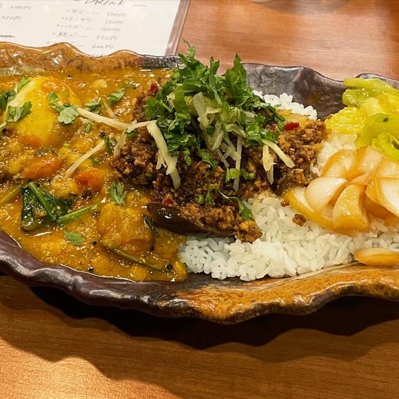 (スパイスカレー キテレツ)