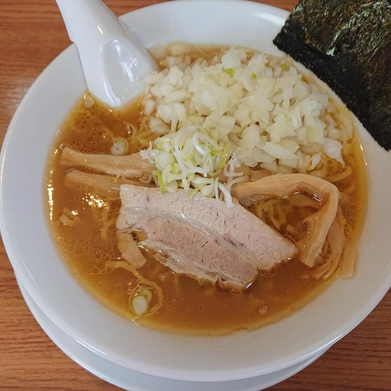 鶏醤油らーめん(手揉み 細)＋玉ねぎ(らーめん 燦々（さんさん）)