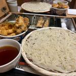 稲庭うどん(温)と天ばらめし(稲庭うどんとめし 金子半之助 コレド室町店 )