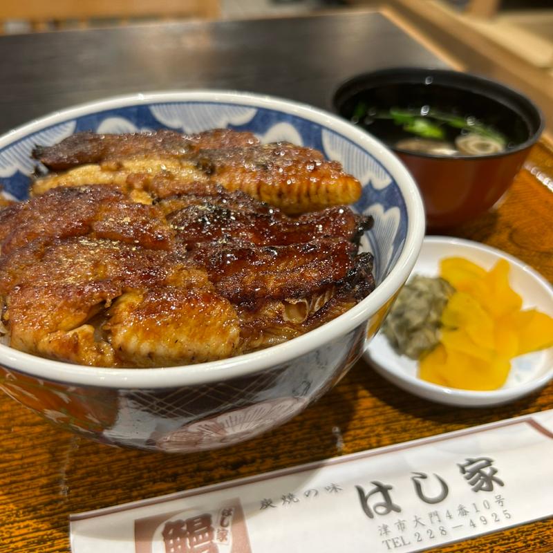 中うなぎ丼 (3切・吸物付)(うなぎ料理　はし家)