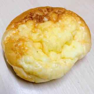 チーズパン(シロヤベーカリー 小倉店)