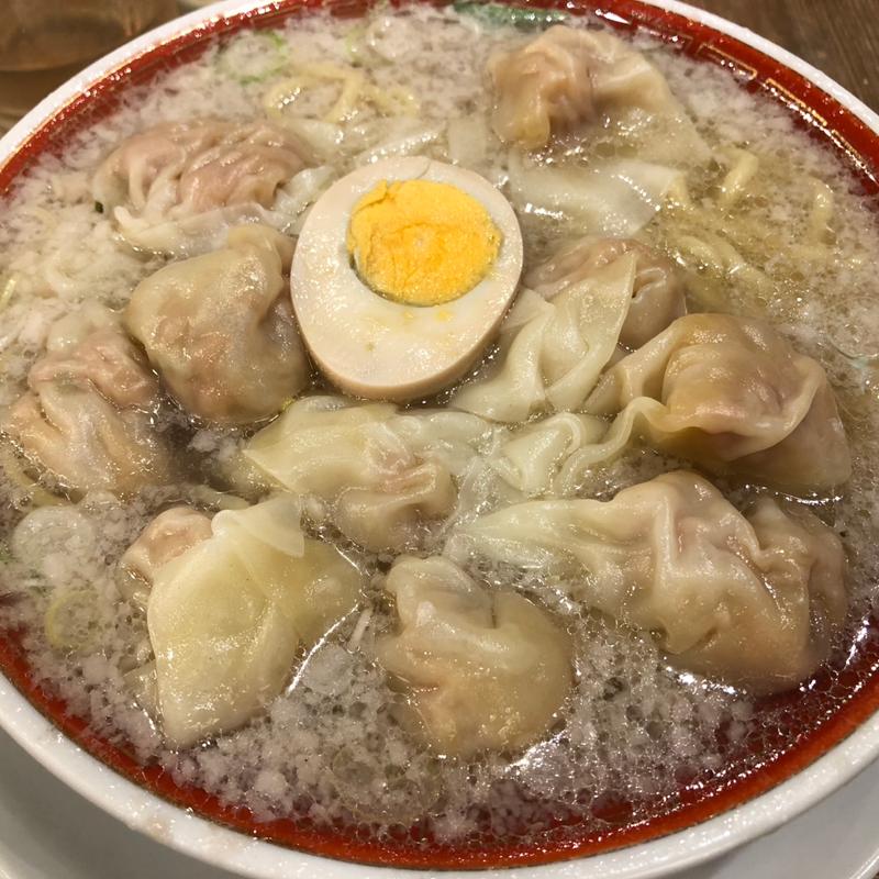 (手包みわんたん麺 広州市場 田町店)