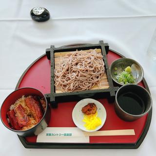 ざるそばとミニうな丼(京阪カントリー倶楽部 レストラン)