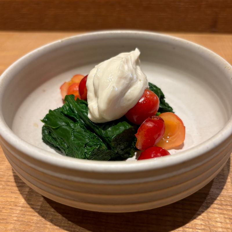 ルッコラとさくらんぼの白和え(tsugumi)