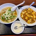野菜ラーメン小 麻婆丼(北京老飯店 三郷中央店)