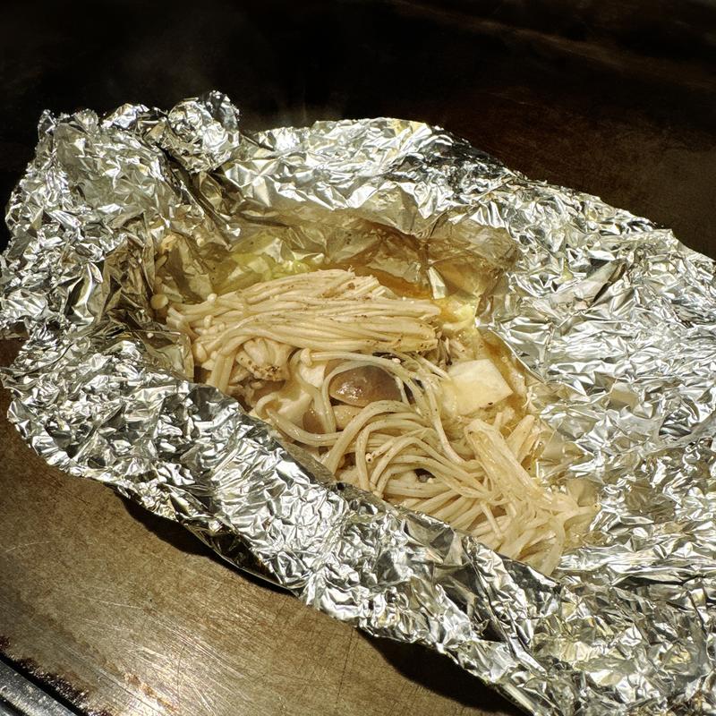 キノコミックスホイル焼き(もんじゃ駒と 中目黒 鉄板焼き居酒屋)