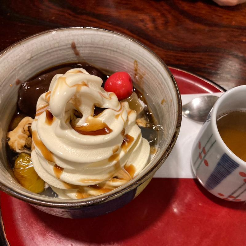 クリームあんみつ(純喫茶マウンテン)