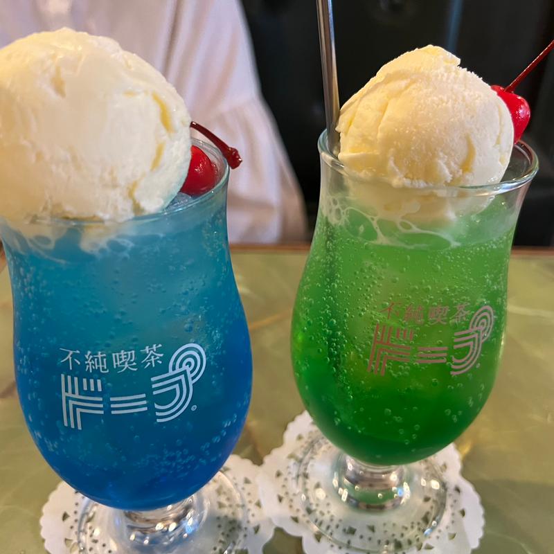 クリームソーダ(不純喫茶ドープ)