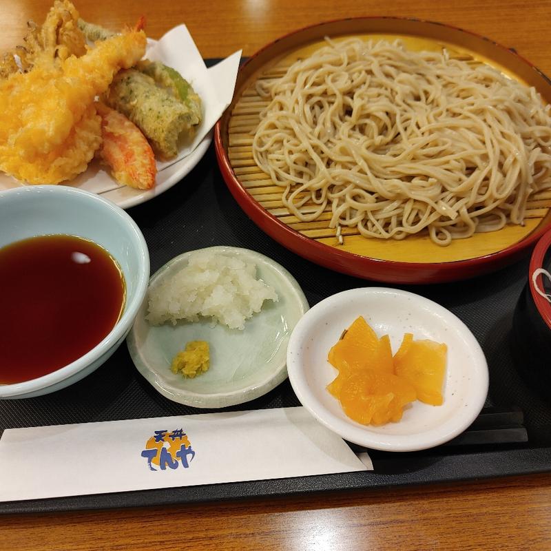 いろどり天ぷらそば(天丼てんや 市川店)