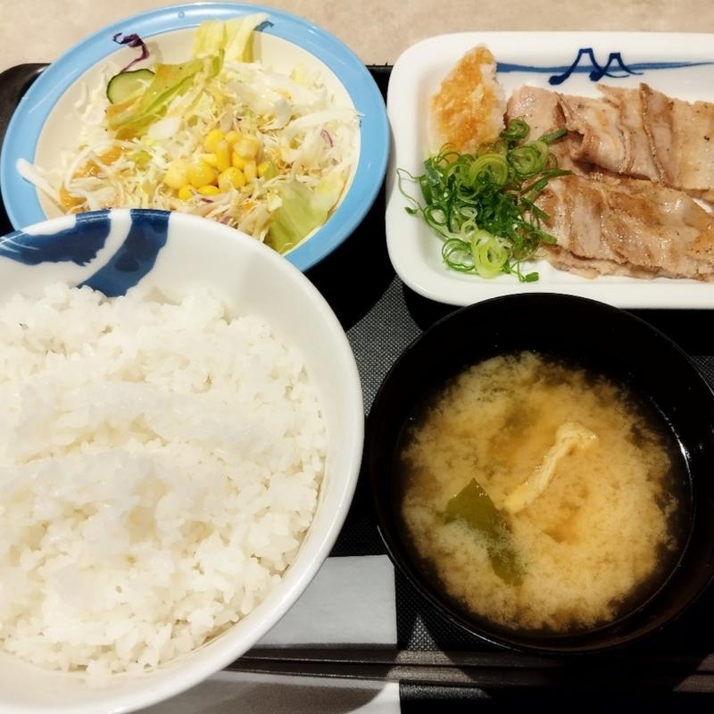 豚カルビ焼肉定食(ネギ・おろし付)(松屋 青砥店)